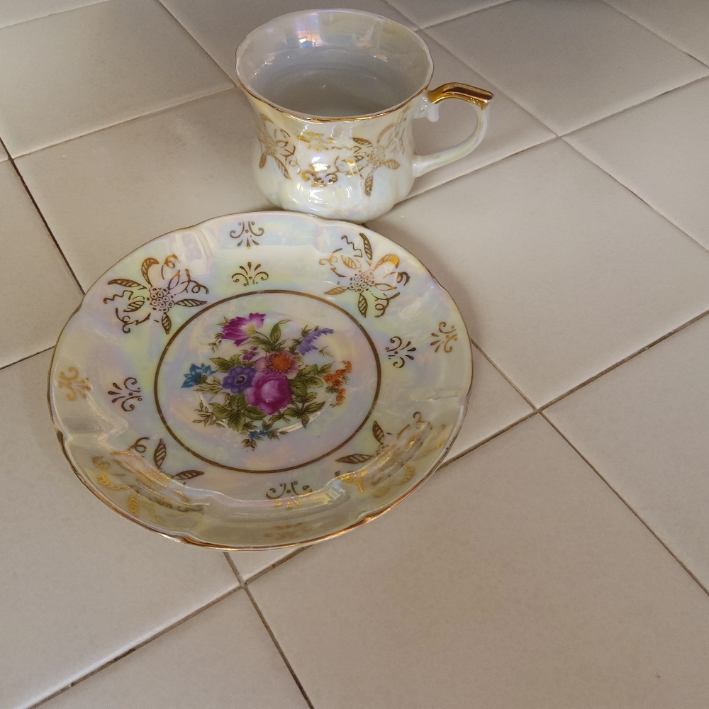 Teacup & Saucer